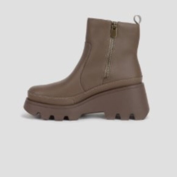 Cougar Villa Leather Wedge Zip Boot Taupe - Picture 1 of 6